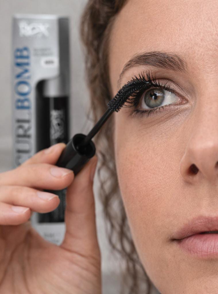 MASCARA EXTRA CURL BOMB